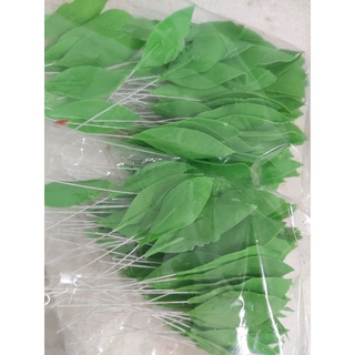 Lá Mai non. lá đào làm từ đất sét Thái