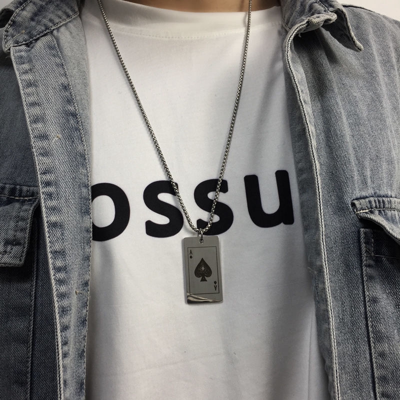 Dây chuyền mặt lá bài joker bằng thép titan hợp thời trang