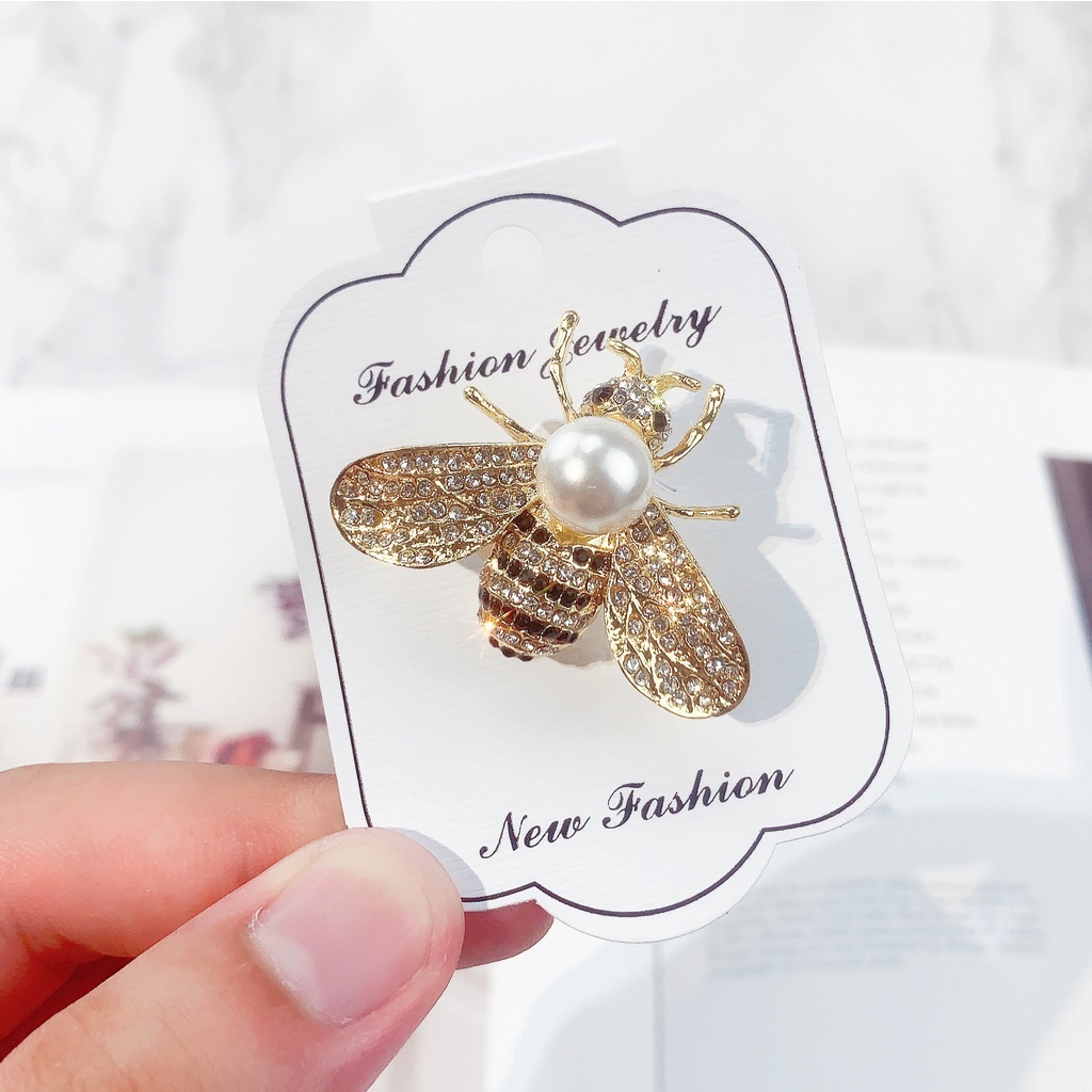 Ghim Cài Áo Hình Con Ong Đính Đá Và Ngọc Trai Sang Trọng
