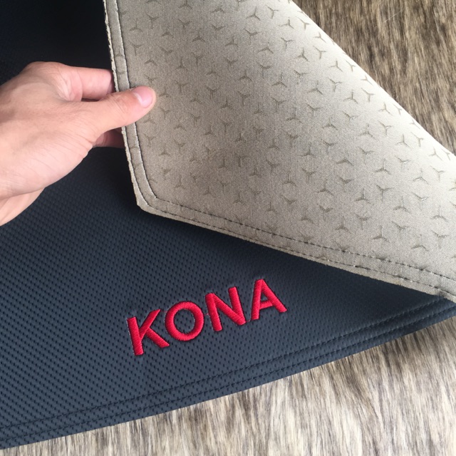 Kona, Thảm taplo Kona 2017 2018 2019 2020 2021 2022 chất liệu da vân cacbon cao cấp