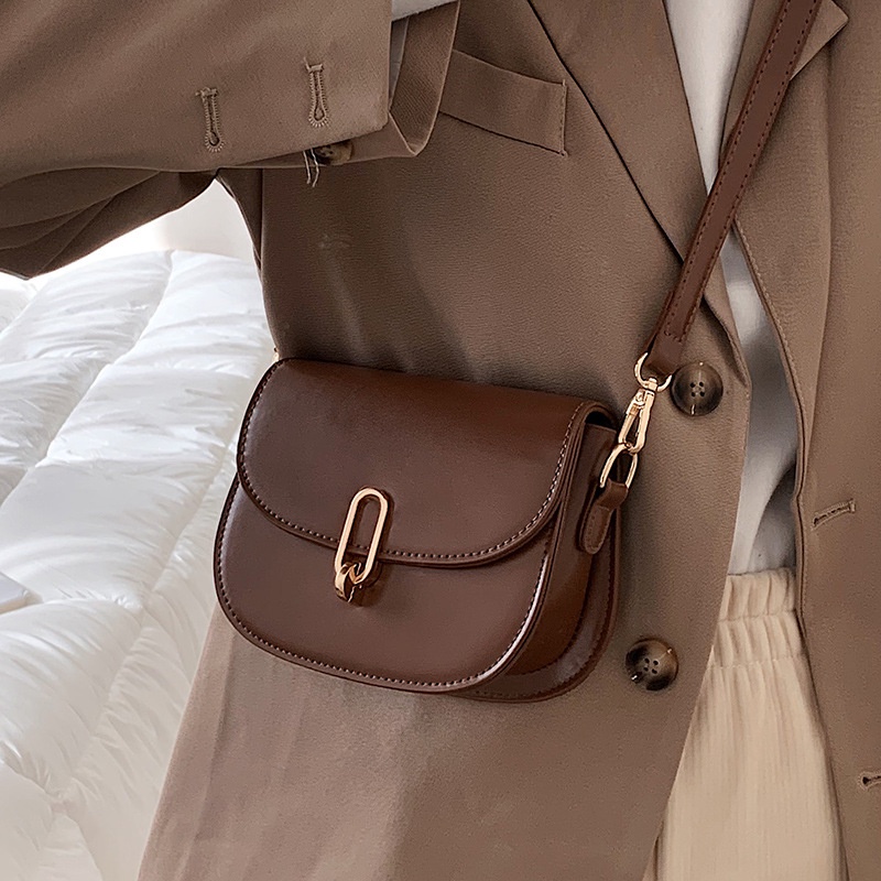 Túi vuông nhỏ kiểu dáng yên ngựa Alice Housee, túi đeo chéo thời trang phong cách Hàn Quốc