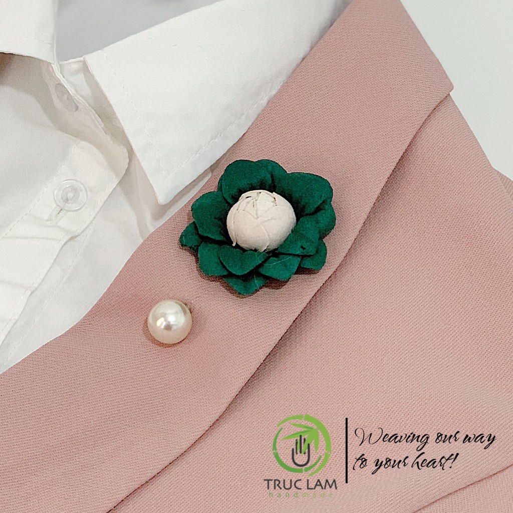 Phụ Kiện Ghim Cài Aó Bông Hoa Trà 2 Lớp Vải Bọc Sáp Đính Hạt Trai A Trúc Lâm Handmade
