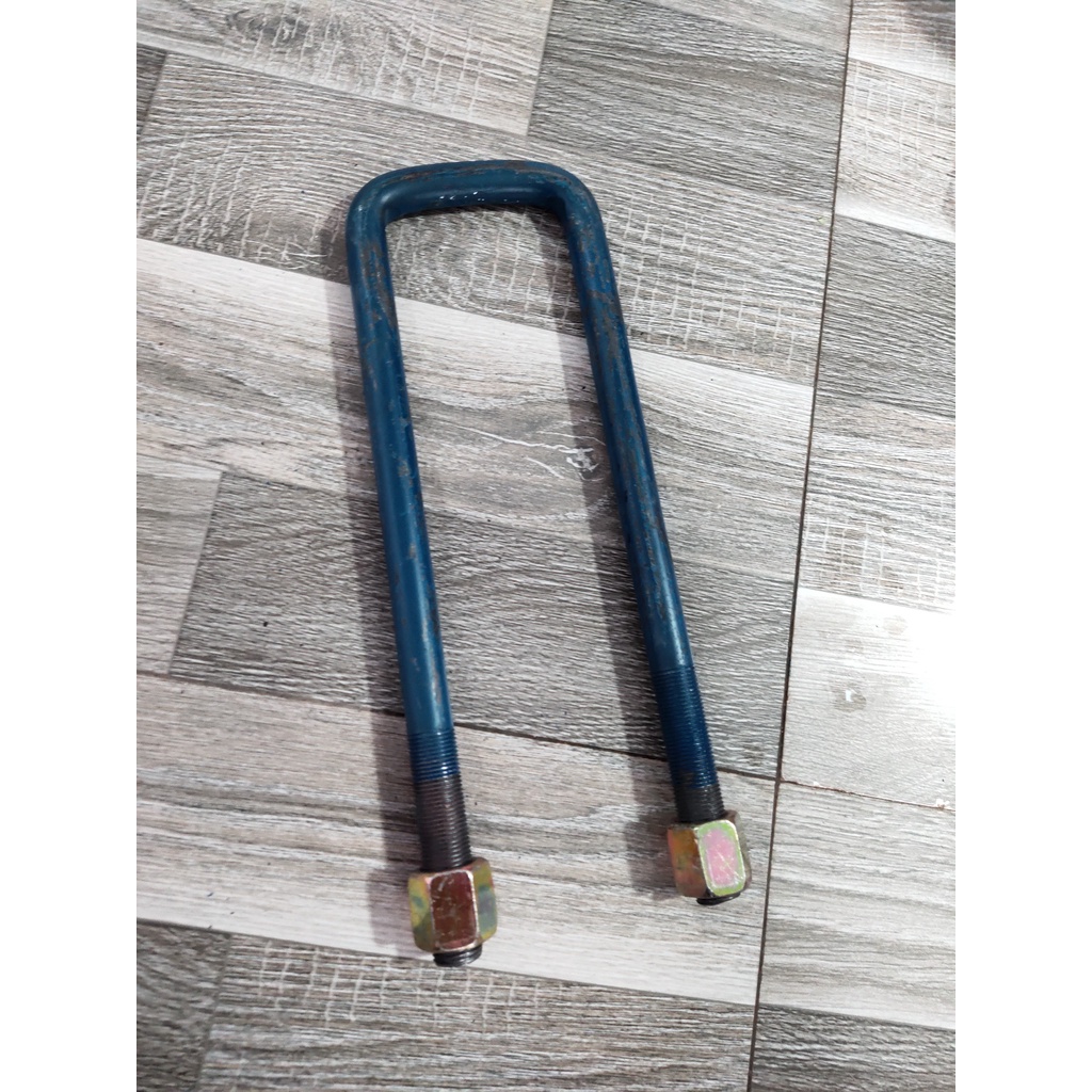 Sản phẩm gia đình làm: Quang nhíp bản 7,5 dài 30cm phi 18 xanh ( 75/300/18 )