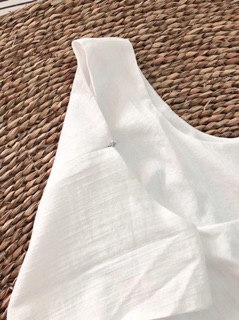 Đầm sát nách