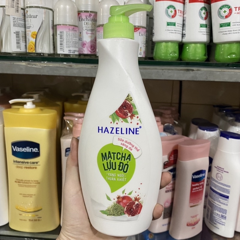 Sữa Dưỡng Thể Hazeline Dưỡng Trắng Da Matcha Lựu Đỏ 370ml