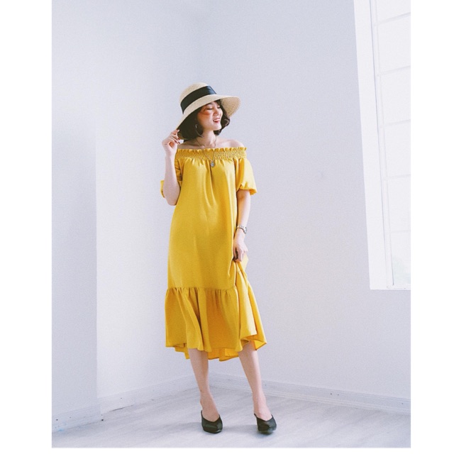 Váy trễ vai tay bồng Pet by chang