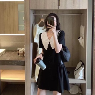 Váy đen xuông cổ trắng dành cho nữ