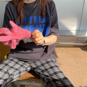 Áo Thun Tay Ngắn Cổ Tròn Dáng Rộng In Chữ Thiết Kế Mới  Thời Trang Theo Phong Cách Hồng Kông Cho Nữ