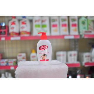 Nước rửa tay Lifebuoy bảo vệ vượt trội 180 gr diệt khuẩn trong 10 giây.