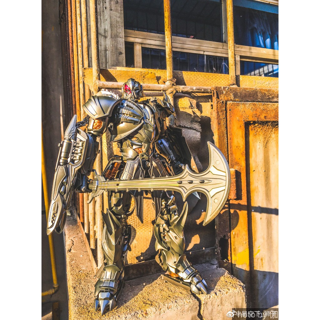 Mô hình UNIQUE TOYS UT R03 DRAGOON Megatron The Last Knight