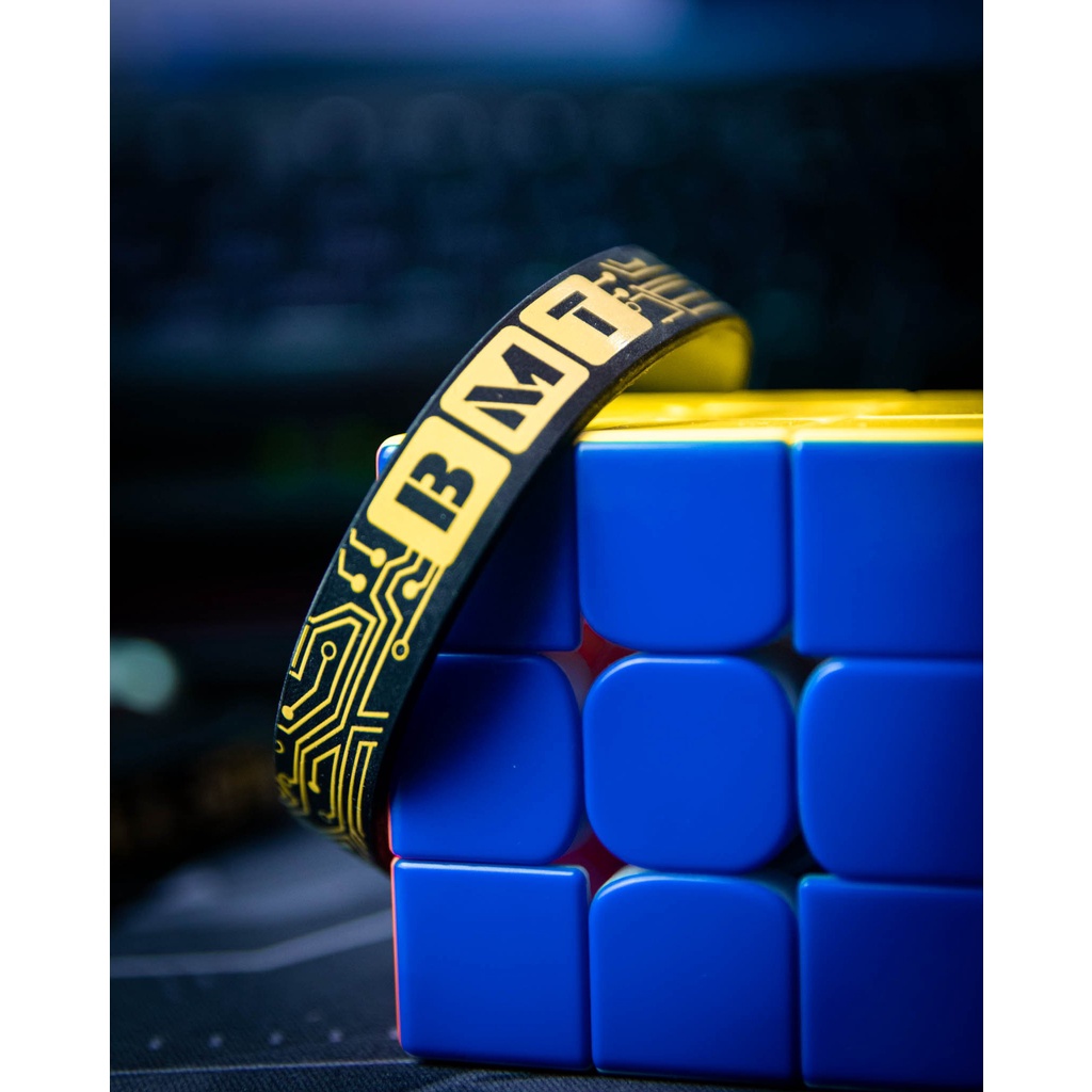 Vòng tay thời trang, RUBIK BMT