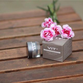KEM DƯỠNG TRẮNG DA VIT