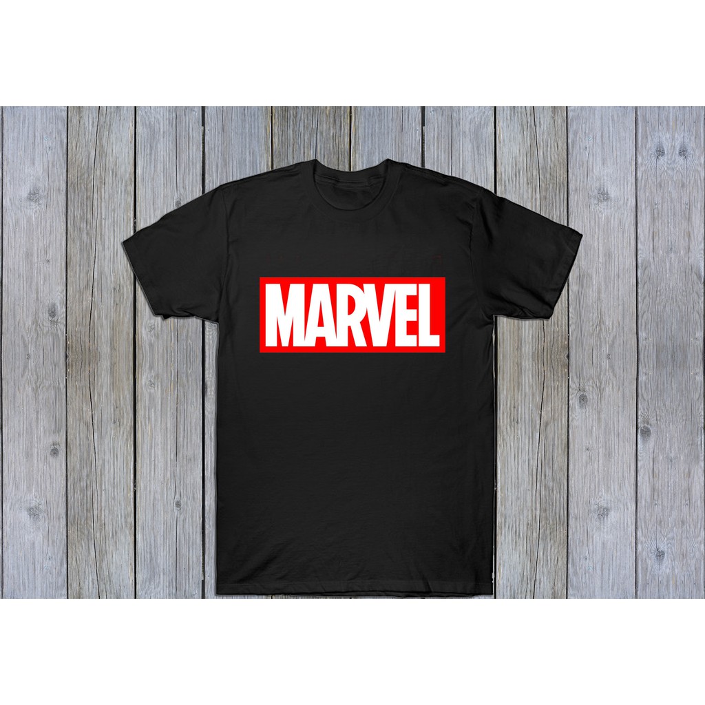 Áo thun đen Marvel chữ đỏ