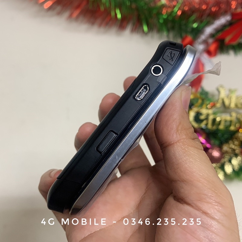 Thanh lý điện thoại Blackberry 8220 new zin