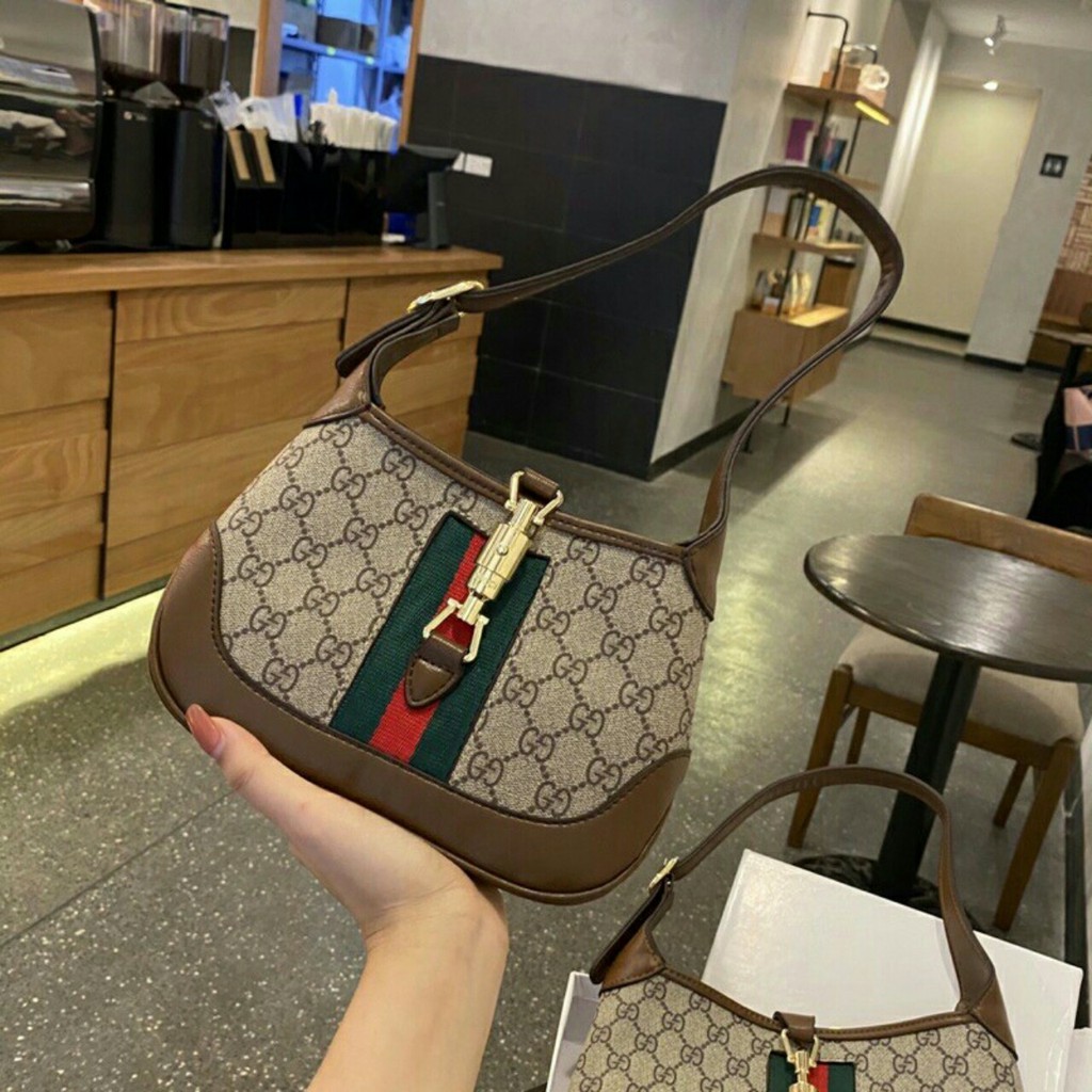 Túi kẹp nách nữ khoá vàng PL 367