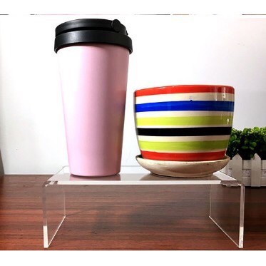 Kệ mica chữ U trưng bày sản phẩm