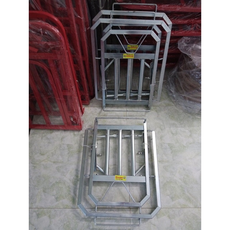 Giá trở hàng xe máy -Giá đèo hàng máy
