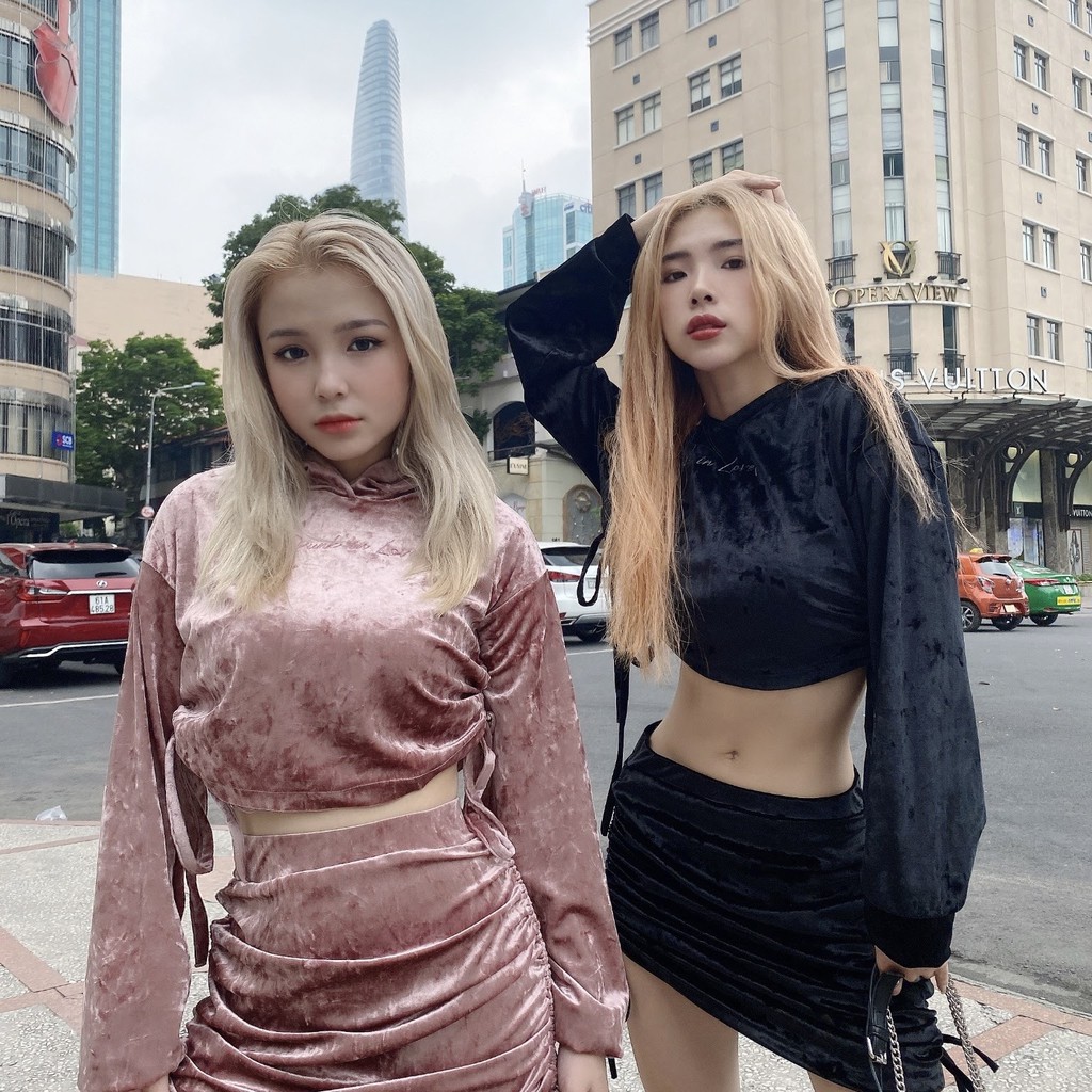 Áo hoodies croptop nhung dài tay màu đen - Feel Me Black Hoodies