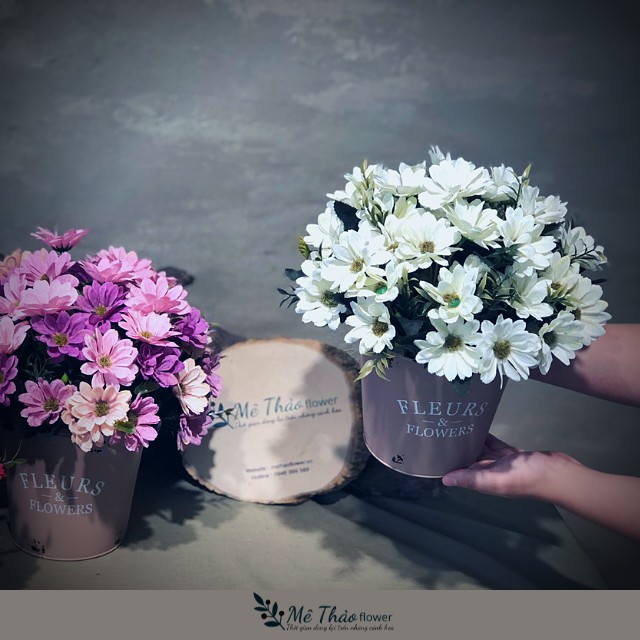 Bình Hoa Cúc Giả Kèm Hộp Sắt Vintage Trang Trí Nhà, Lọ Hoa Decor Shop, Quán Cafe, Trang Trí Phòng Khách Mê Thảo Flower