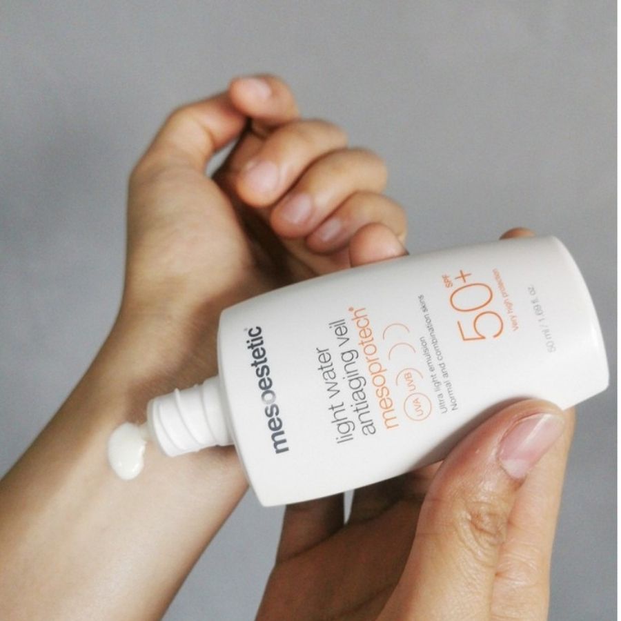 Kem chống nắng Mesoestetic Light Water Antiaging Veil Mesoprotech spf50+