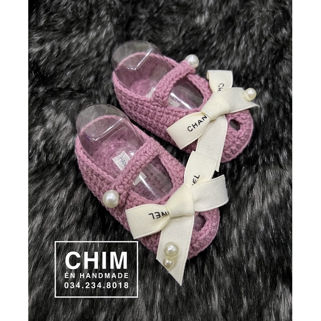 Búp bê hồng nơ trắng