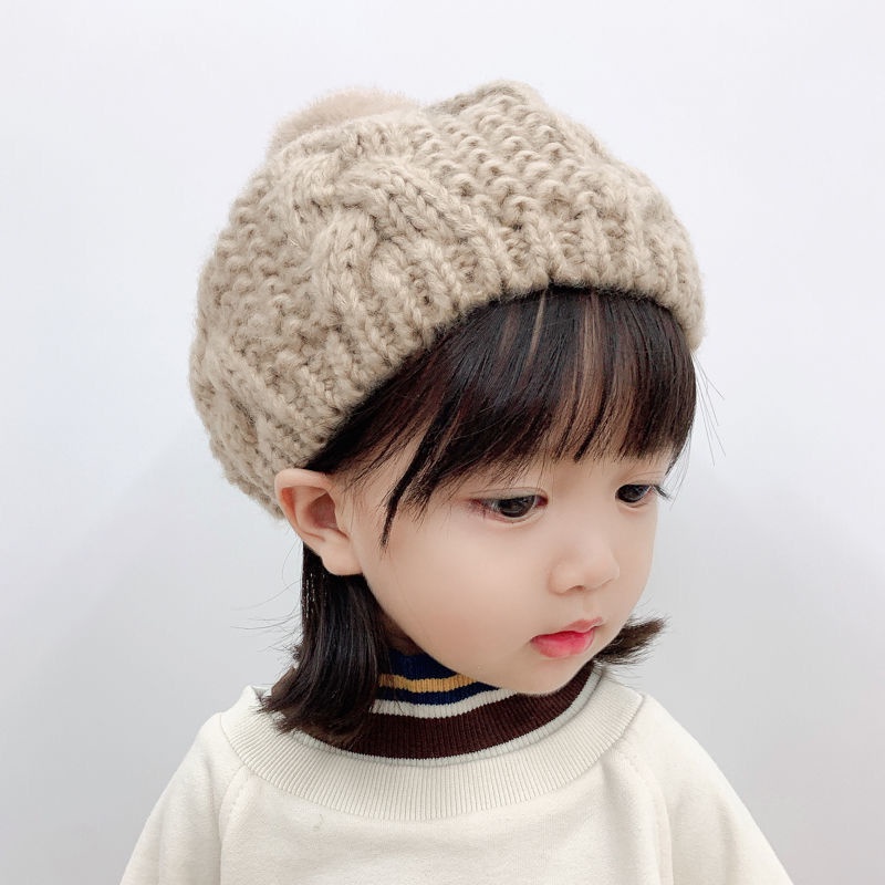 Mũ beret dệt kim đính quả bông xinh xắn cho bé gái