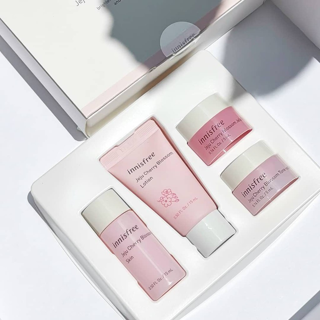 Bộ Dưỡng Trắng Da - chiết xuất Từ Hoa Anh Đào Innisfree Jeju Cherry Blossom Kit mini màu hồng