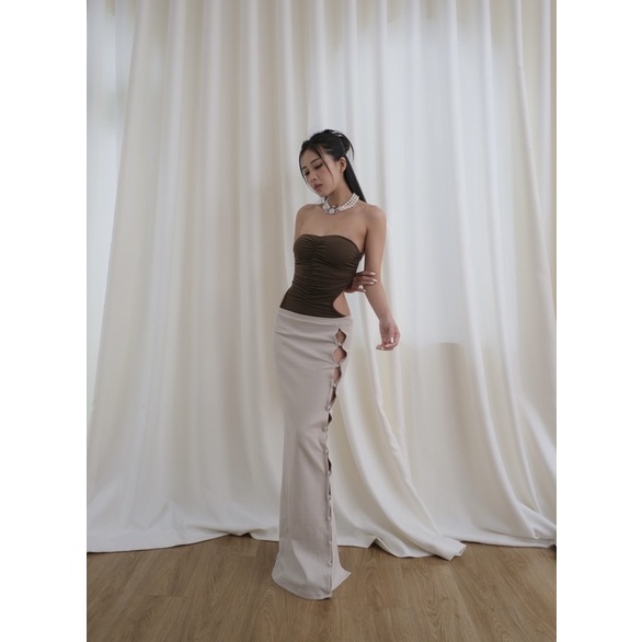 VINTAGEGOUT • ÁO LIỀN THÂN CỘT LƯNG và CHÂN VÁY DÀI KHOÉT NÚT XẺ TÀ