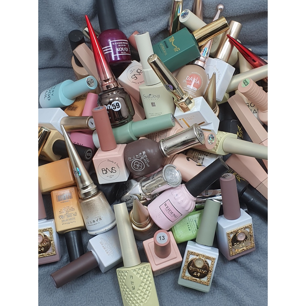 Sơn Ngẫu Nhiên Màu Đẹp Không Chọn Màu