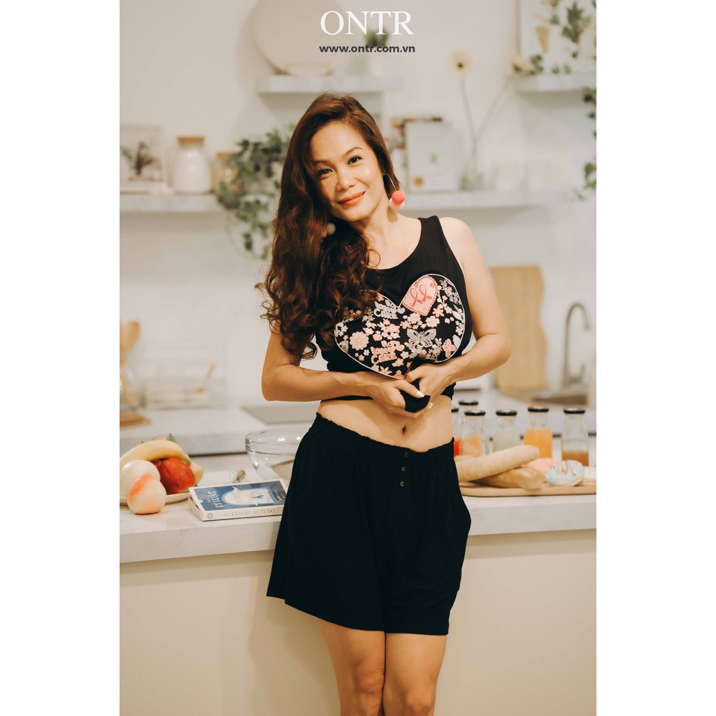 Ở Nhà Thả Rông - Bộ ba lỗ cổ tròn
