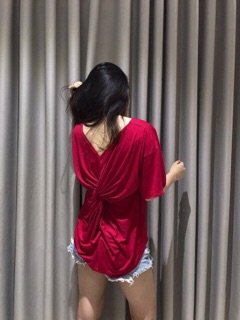 ÁO THUN KIỂU XOẮN LƯNG ĐẸP VÀ ĐỘC