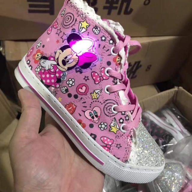 Giày boot