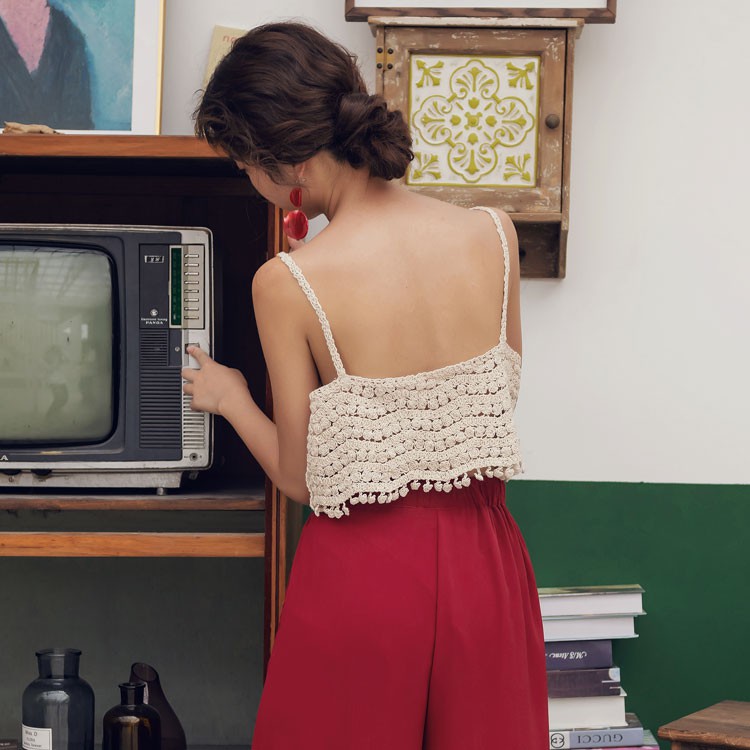 Áo vạt ngắn không tay thiết kế cổ chữ V ngọt ngào cho nữ | BigBuy360 - bigbuy360.vn