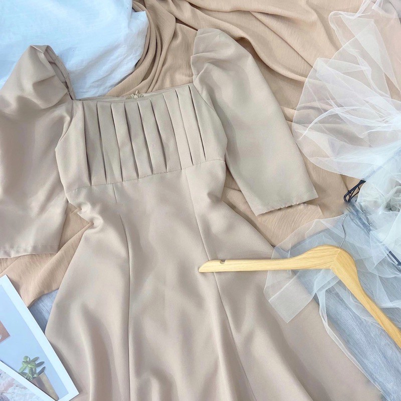 [Mã WASTMAY giảm 15% tối đa 30K đơn 150K] Đầm nude cổ vuông xếp li tay lửng vintage | BigBuy360 - bigbuy360.vn