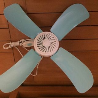 Quạt trần mini treo màn