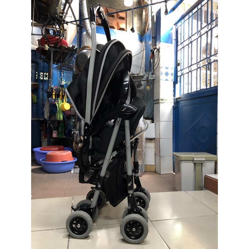 Xe đẩy 2 chiều Aprica Lightweghit