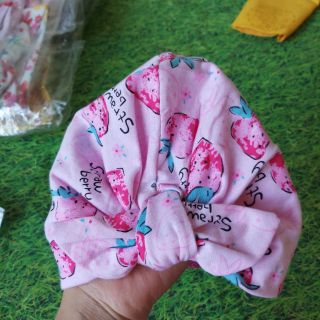 Combo 02 mũ tuban và 20 yếm cho bé