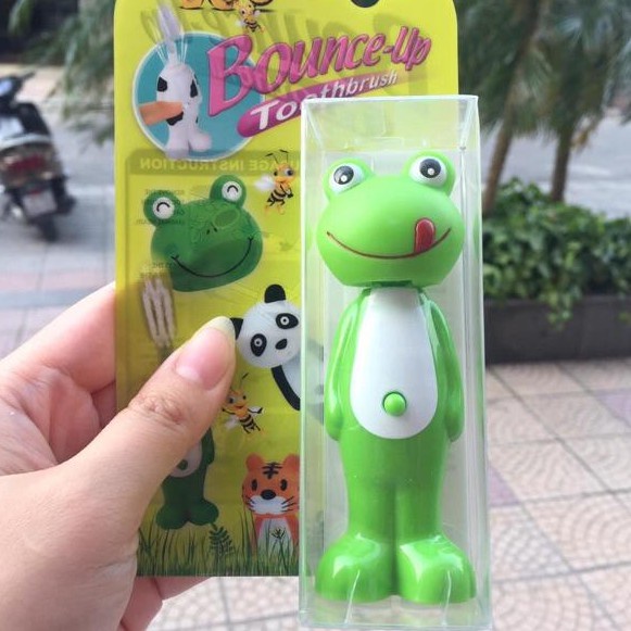 Bàn chải đánh răng trẻ em có nắp bật ngộ nghĩnh cho bé