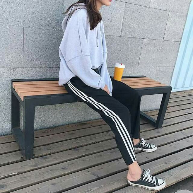 HOT TRENDY - QUẦN 3 LINES ĐEN TRẮNG | BigBuy360 - bigbuy360.vn