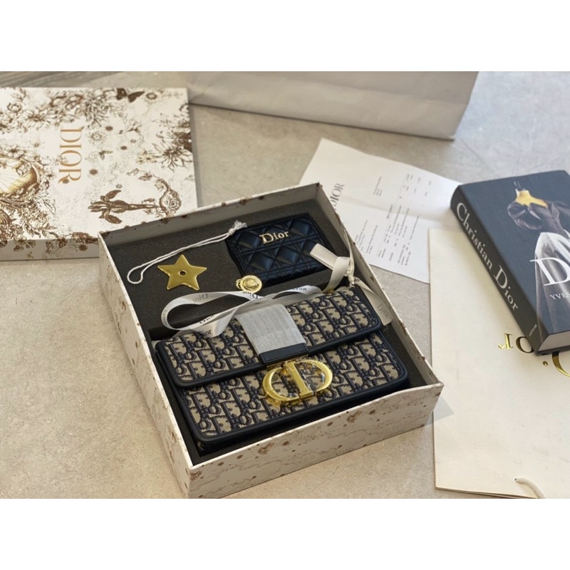 COMBO DIOR 30 MONTAIGE SUPER HÀNG SUPER, DA THẬT NHÉ, KẾT HỢP VỚI VẢI THÊU CD TĂNG CHARM STAR SIZE 24 CM FULLBOX