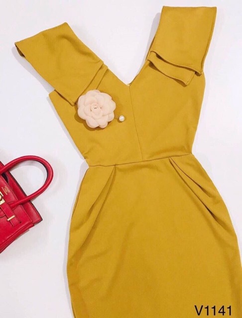 Váy body vàng cổ v thiết kế DVC
