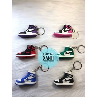 Móc khoá giày sneaker