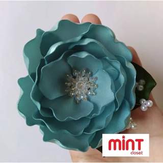 Hoa cài áo xanh handmade đẹp