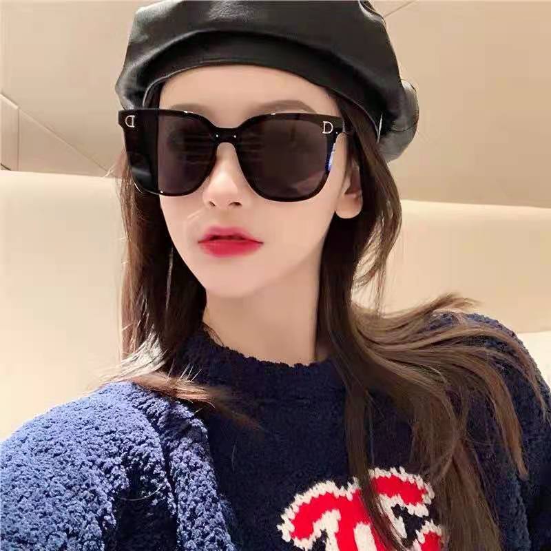 Kính Mát Chống Tia UV In Chữ D Thời Trang Cho Nữ Sự Bảo Vệ