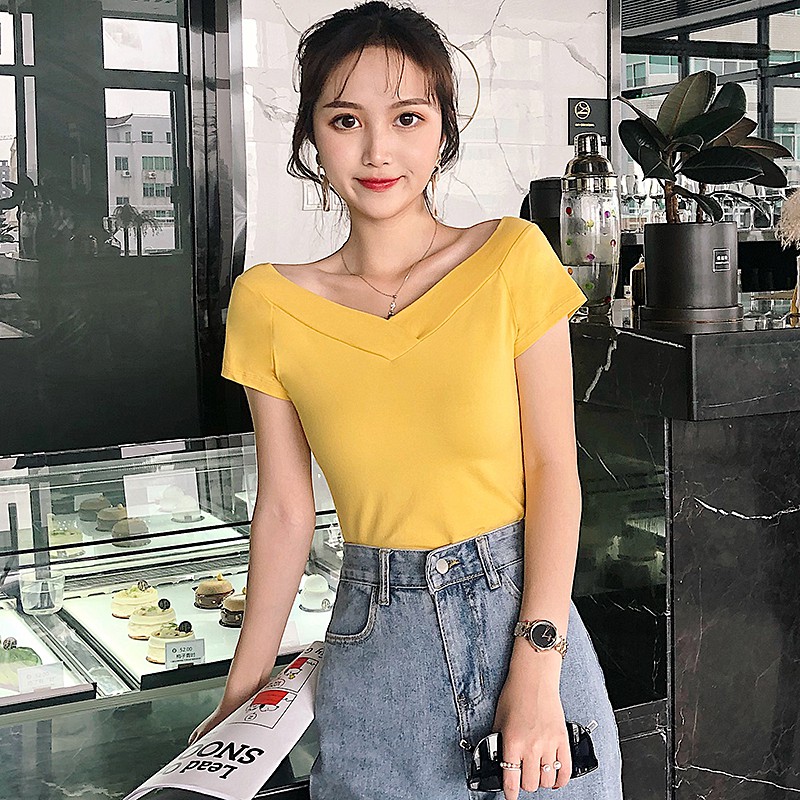 Áo thun cổ tim nữ có thể kéo xuống mặc trễ vai thiết kế tay ngắn chất vải cotton co giãn ôm dáng body nhiều màu sắc