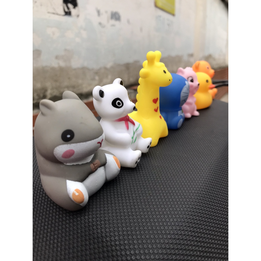 Con vật trang trí xe cute, ốp lọc gió