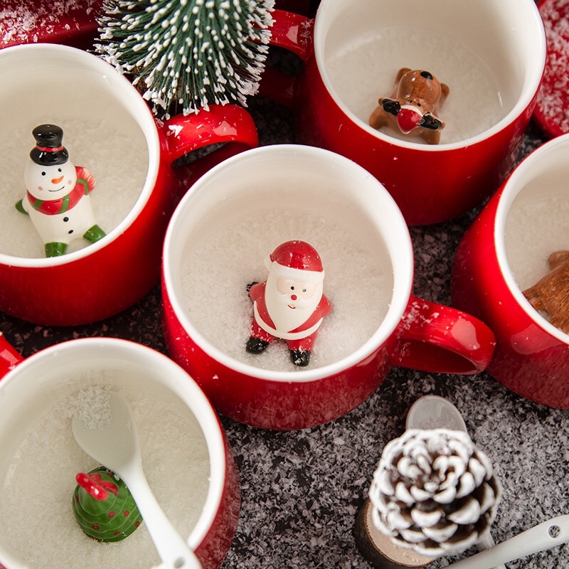 Ly Sứ Gắn Vật Bên Trong Phong Cách Noel