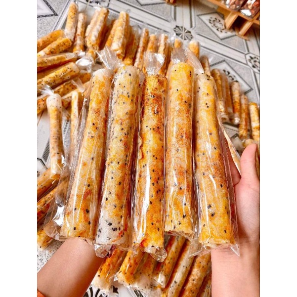 Bánh tráng cuộn mắm ruốc