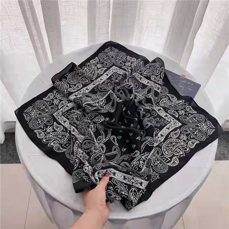 Khăn choàng cổ vải lụa nhân tạo in họa tiết độc đáo sang trọng 70x70cm
