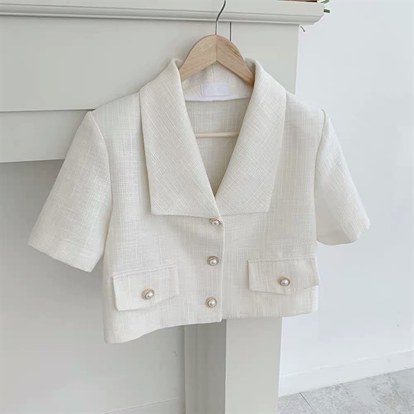Áo croptop kiểu cổ vest áo croptop nữ tay ngắn vải bố 2 túi giả 3 nút CHIBEST AAA127